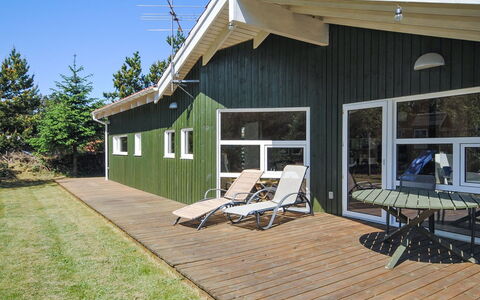 Heggi - 900M from the Sea: Tag, Almindeligt, Land Lot, Landdistrikt, Hjem, Estate, Mark, Sommerhus, Lawn, Forstad