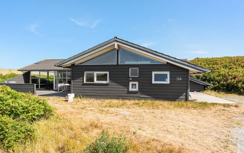 Rink - 150M from the Sea: Hjem, Boligområde, Hus, Sommerhus, Tag, Land Lot, Sidespor, Have, Estate, Lawn