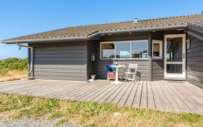 Rink - 150M from the Sea