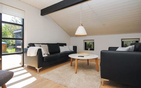 Duco - 300M from the Sea: Tag, Hus, Hjem, Sommerhus, Dør, Sidespor, Dæk, Veranda, Planke, Hårdttræ