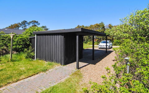 Duco - 300M from the Sea: Tag, Hus, Hjem, Sommerhus, Dør, Sidespor, Dæk, Veranda, Planke, Hårdttræ