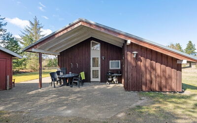 Herwarth - 3.3Km from the Sea