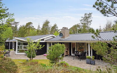 Seraphina - 2Km from the Sea