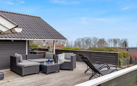 Hera - 200M from the Sea: Plantesamfund, Sollys, Urteagtig Plante, Have, Plantation, Landbrug, Farm