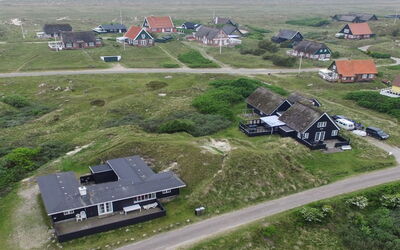 Jamie - 200M from the Sea