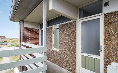 Edelina - 50M from the Sea: Bygning, Hus, Vindue, Hjem, Tag, Boligområde, Busk, Sommerhus, Land Lot