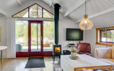 Aghwith - 1.2Km from the Sea: Boligområde, Tag, Forstad, Indkørsel, Estate, Skorsten