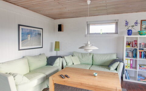Ågot - 75M from the Sea: Træ, Hjem, Veranda, Dæk, Hårdttræ, Tag, Bejdse, Trægulve, Eco Hotel