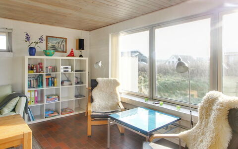 Ågot - 75M from the Sea: Træ, Hjem, Veranda, Dæk, Hårdttræ, Tag, Bejdse, Trægulve, Eco Hotel