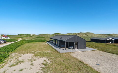 Aiko - 50M from the Sea: Plantesamfund, Sollys, Urteagtig Plante, Have, Plantation, Landbrug, Farm