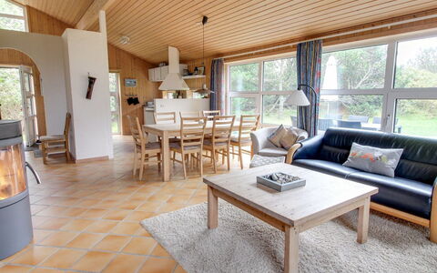 Konrad - 400M from the Sea: Tag, Hjem, Hus, Sidespor, Sommerhus, Kompositmateriale, Dør, Skydevindue, Estate, Skorsten