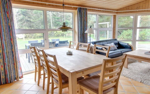 Konrad - 400M from the Sea: Tag, Hjem, Hus, Sidespor, Sommerhus, Kompositmateriale, Dør, Skydevindue, Estate, Skorsten