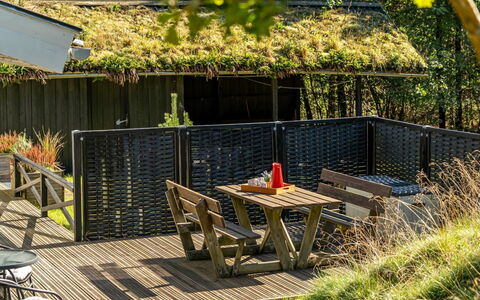 Eimi - 1.5Km from the Sea: Træ, Møbel, Busk, Udendørs Møbler, Skygge, Have, Sommerhus, Bunddække, Udendørs Bord, Backyard