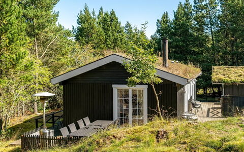 Eimi - 1.5Km from the Sea: Tag, Hjem, Dør, Sommerhus, Skygge, Sidespor, Gård, Estate, Backyard