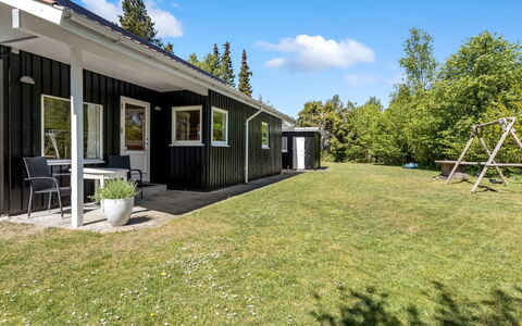 Rustam - 600M from the Sea: Træ, Sommerhus, Hårdttræ, Planke, Bejdse, Garden Bygninger, Design, Gård, Bjælkehytte, Backyard