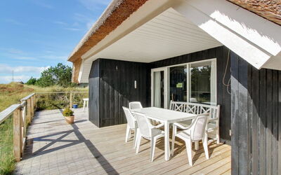Annli - 1.5Km from the Sea