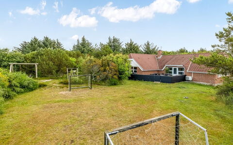 Sylvi - 1.7Km from the Sea: Land Lot, Landdistrikt, Sommerhus, Have, Lawn, Backyard, Estate, Gård, Stuehus, Landscaping