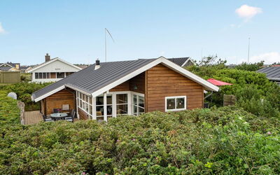 Geeske - 400M from the Sea