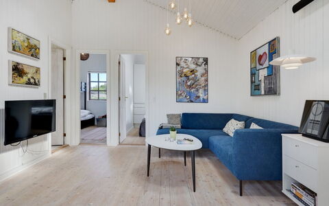 Ansberga - 1Km from the Sea: Gulvbelægning, Træ, Indretning, Etage, Møbel, Couch, Loft, Stue, Trægulve, Hjem