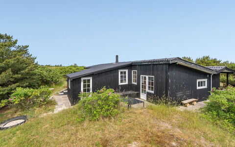 Stefana - 200M from the Sea: Plantesamfund, Sollys, Urteagtig Plante, Have, Plantation, Landbrug, Farm