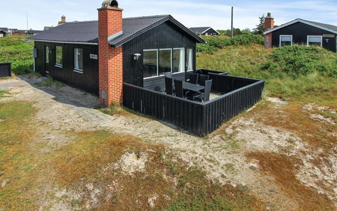 Terhi - 200M from the Sea: Plantesamfund, Sollys, Urteagtig Plante, Have, Plantation, Landbrug, Farm