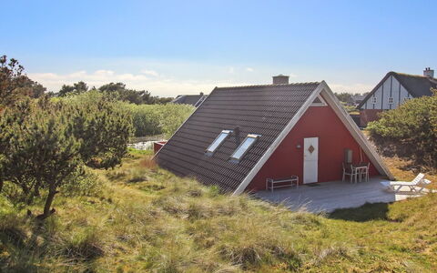 Piotr - 800M from the Sea: Arkitektur, Tag, Hjem, Kompositmateriale, Dagslys, Sidespor, Indkørsel