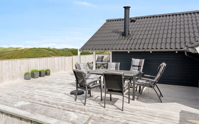 Betti - 300M from the Sea
