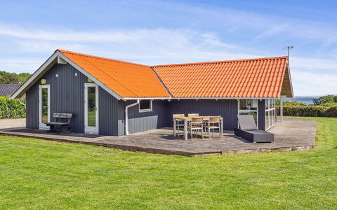 Aarne - 300M from the Sea: Sommerhus, Hjem, Hus, Tag, Veranda, Estate, Sidespor, Garden Bygninger, Stuehus, Gård