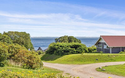 Aarne - 300M from the Sea