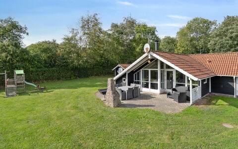 Frosina - 300M from the Sea: Plantesamfund, Sollys, Urteagtig Plante, Have, Plantation, Landbrug, Farm