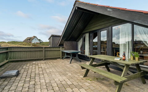 Delia - 300M from the Sea: Tag, Hus, Hjem, Sommerhus, Dør, Sidespor, Dæk, Veranda, Planke, Hårdttræ