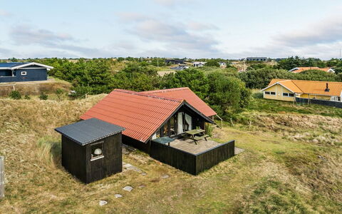Delia - 300M from the Sea: Tag, Hus, Hjem, Sommerhus, Dør, Sidespor, Dæk, Veranda, Planke, Hårdttræ