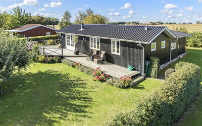 Sinika - 400M from the Sea