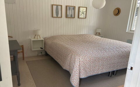 Barba - 2Km from the Sea: Etage, Soveværelse, Møbel, Gulvbelægning, Seng, Træ, Indretning, Sengetøj, Sengetøj, Textile