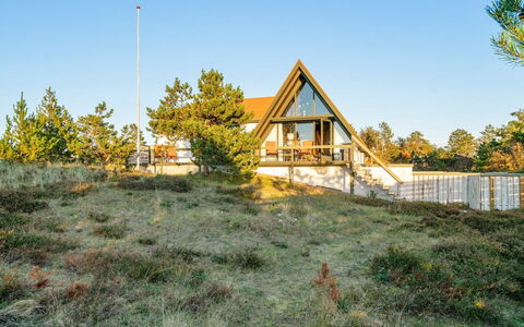 Ariana - 150M from the Sea: Busk, Urban Design, Bunddække, Mursten, Lejlighed, Estate, Murværk, Altan, Landscaping