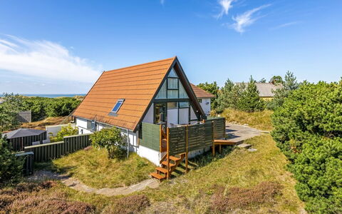 Ariana - 150M from the Sea: Tag, Hus, Hjem, Sommerhus, Dør, Sidespor, Dæk, Veranda, Planke, Hårdttræ