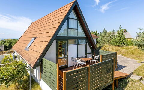 Ariana - 150M from the Sea: Tag, Hus, Hjem, Sommerhus, Dør, Sidespor, Dæk, Veranda, Planke, Hårdttræ