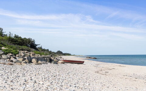 Gjoko - 40M from the Sea: Himmel, Blå, Krop Af Vand, Kyst, Strand, Horisont, Coastal Og Oceaniske Landskabsformer, Hav, Kyst, Sommer