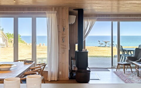 Gjoko - 40M from the Sea: Træ, Hav, Sky, Coastal Og Oceaniske Landskabsformer, Dæk, Ocean, Planke, Boardwalk, Kyst, Hårdttræ