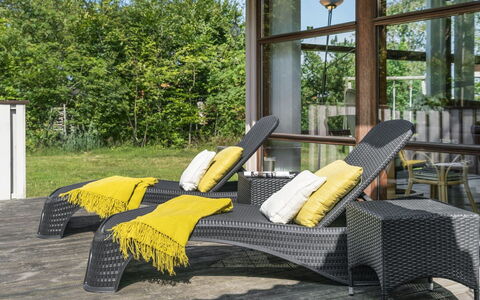 Leevi - 150M from the Sea: Udendørs Møbler, Møbel, Stol, Wicker, Liggestol, Skygge, Have, Gårdhave, Chaiselong, Armlæn