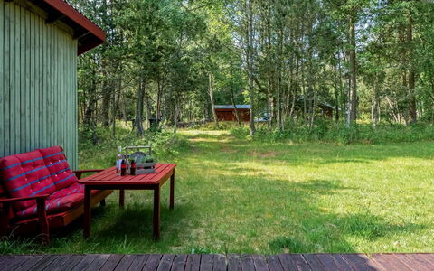 Elfrieda - 1.6Km from the Sea: Græs, Træ, Land Lot, Sommerhus, Landdistrikt, Have, Bunddække, Garden Bygninger, Forår, Skur