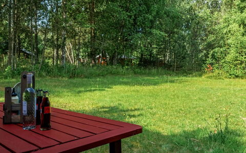 Elfrieda - 1.6Km from the Sea: Svømmepøl, Udendørs Møbler, Møbel, Udvej, Flise, Eco Hotel, Skygge, Stol, Fritid, Estate