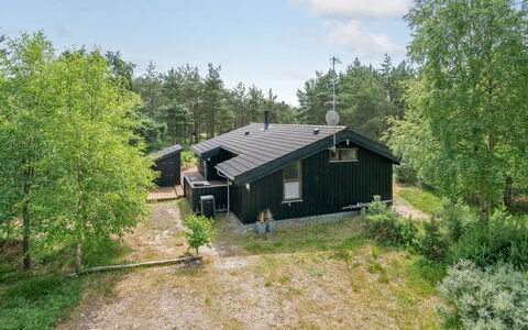 Mine - 300M from the Sea: Træ, Hjem, Veranda, Dæk, Hårdttræ, Tag, Bejdse, Trægulve, Eco Hotel
