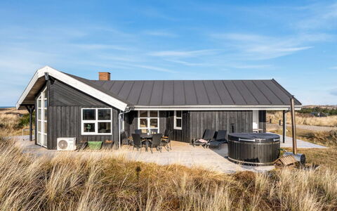 Tahnee - 450M from the Sea: Sommerhus, Skur, Hytte, Stuehus, Prærie, Hytte, Lade, Bjælkehytte, Garden Bygninger