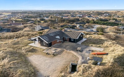 Tahnee - 450M from the Sea