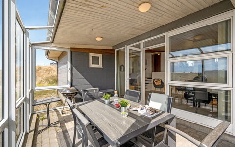 Emelin - 475M from the Sea: Tag, Hus, Hjem, Sommerhus, Dør, Sidespor, Dæk, Veranda, Planke, Hårdttræ