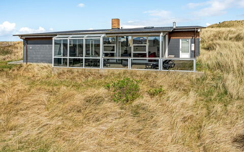 Emelin - 475M from the Sea: Tag, Hus, Hjem, Sommerhus, Dør, Sidespor, Dæk, Veranda, Planke, Hårdttræ