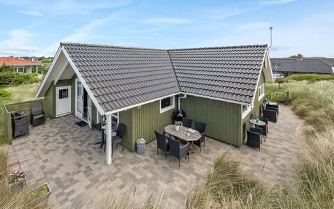 Finnja - 400M from the Sea: Hus, Tag, Hjem, Sommerhus, Skur, Garden Bygninger, Sidespor, Gård, Bjælkehytte, Hytte