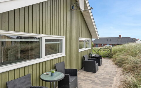 Finnja - 400M from the Sea: Hus, Tag, Hjem, Sommerhus, Skur, Garden Bygninger, Sidespor, Gård, Bjælkehytte, Hytte