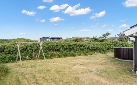 Larisa - 250M from the Sea: Land Lot, Landdistrikt, Have, Estate, Lawn, Landscaping, Gård, Backyard